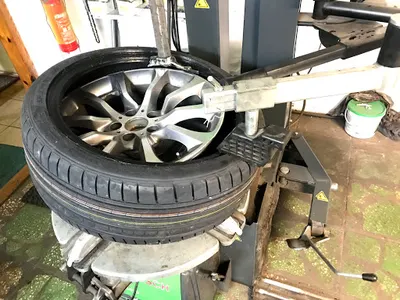 First-Stop Serwis Opon 24h Auto-Mechanika Sprzedaż - Naprawa - Opon Prostowanie Felg - Osobowe Dostawcze Motocyklowe